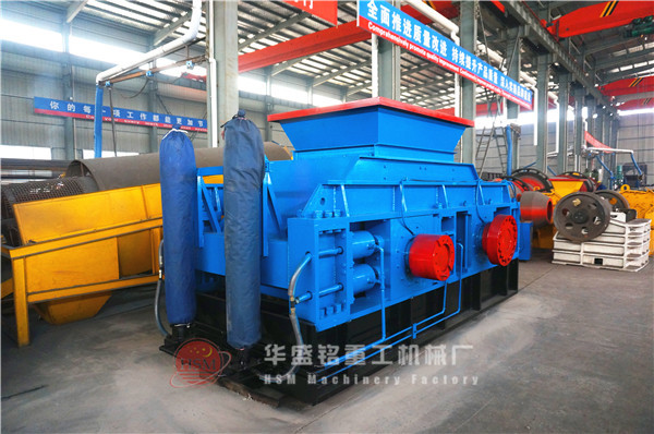 對輥破碎(sui)機(ji)圖(tu)片