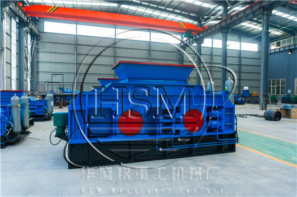 對(dui)輥(gun)破碎(sui)機